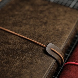 Notebook Skin комплект A5 - тетрадки Open Notes Mix 3 броя + Leather Wrap, Тундра